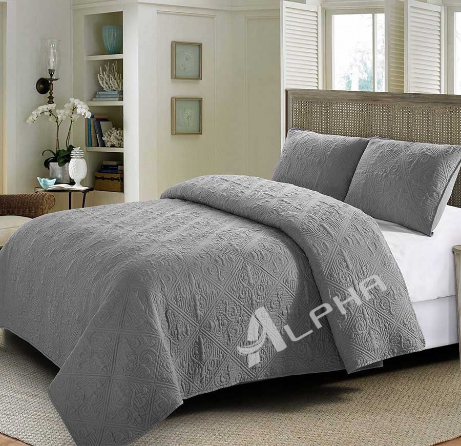 Bellissa Gray Quilt Sets