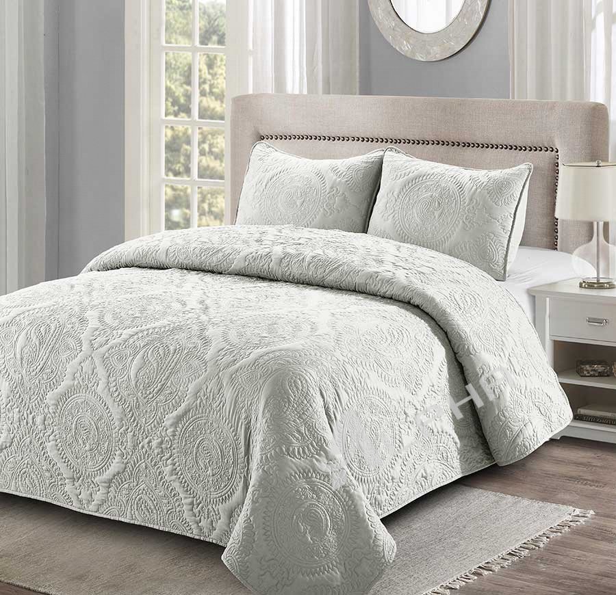 Antonia Ivory Quilt Sets